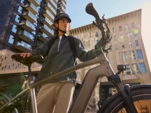 Kalkhoff Teams Up with UNIT 1 to Promote Safer Urban Riding